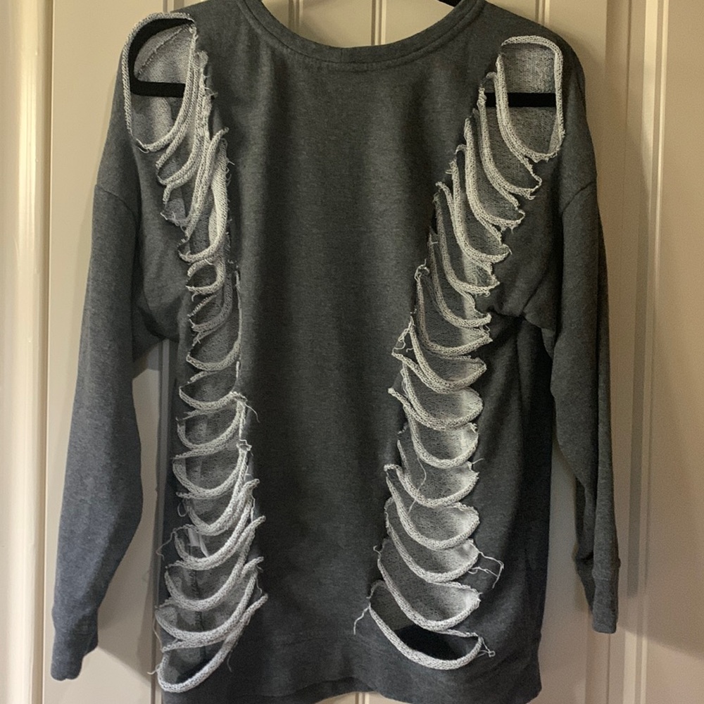 Venus light weight pullover sweat shirt